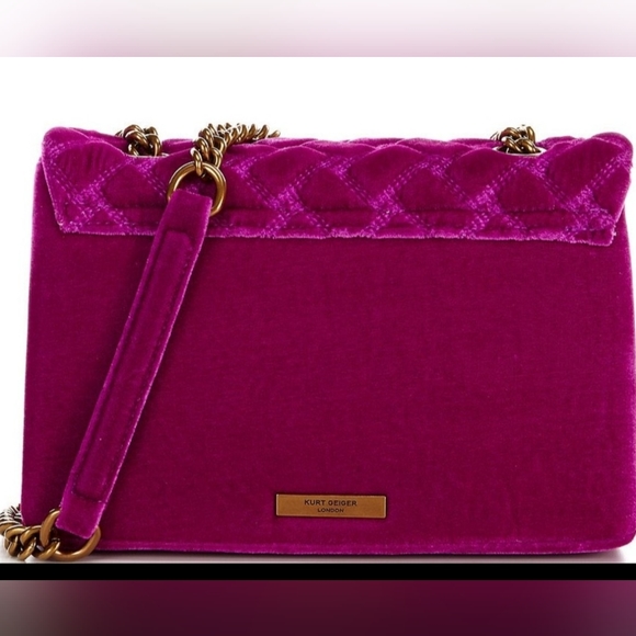 Kurt Geiger LondonKensington Quilted Velvet Medium Shoulder Bag - Picture 2 of 12